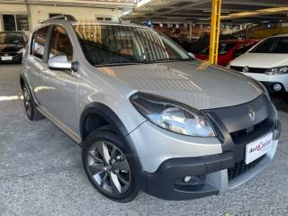 RENAULT SANDERO 2013