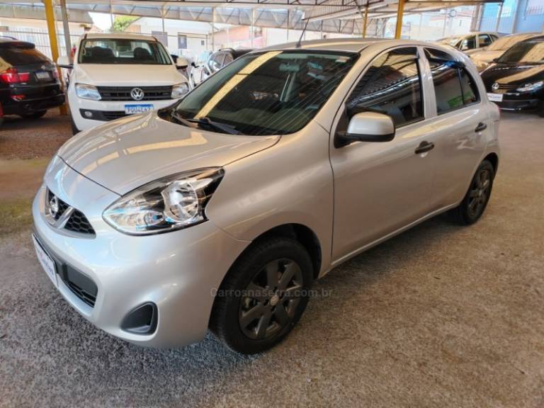 NISSAN - MARCH - 2016/2016 - Prata - R$ 44.900,00