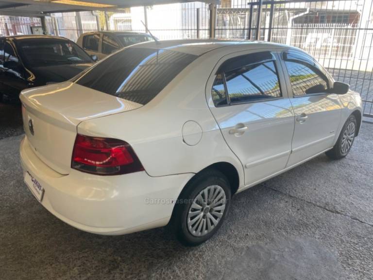 VOLKSWAGEN - VOYAGE - 2010/2010 - Branca - R$ 22.900,00
