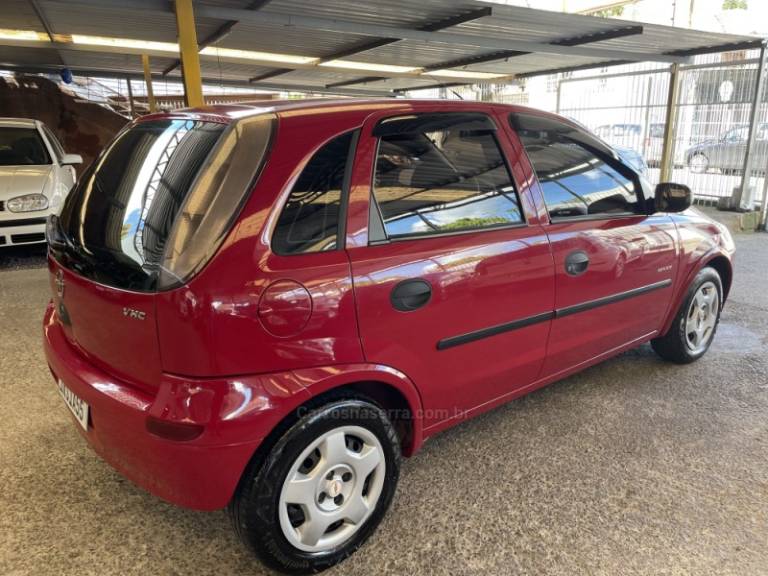 CHEVROLET - CORSA - 2007/2008 - Vermelha - R$ 25.900,00