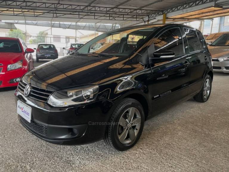 VOLKSWAGEN - FOX - 2012/2013 - Preta - R$ 42.500,00