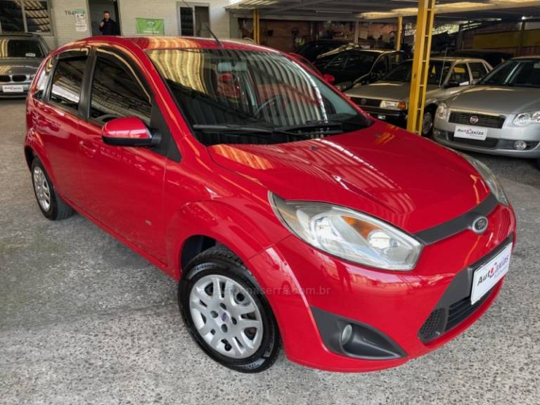 FORD - FIESTA - 2014/2014 - Vermelha - R$ 36.900,00