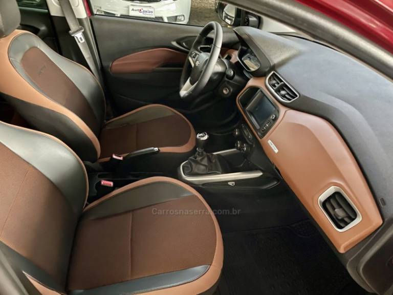 CHEVROLET - ONIX - 2017/2017 - Vermelha - R$ 62.900,00