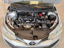 TOYOTA - YARIS - 2021/2021 - Prata - R$ 82.900,00