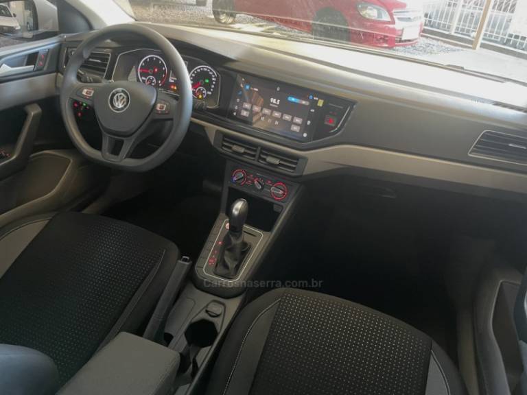 VOLKSWAGEN - POLO - 2022/2022 - Branca - R$ 92.500,00