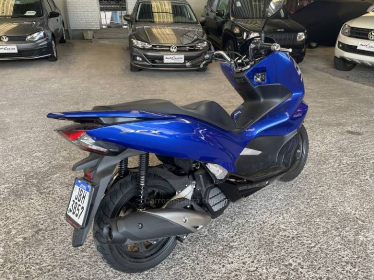 HONDA - PCX - 2022/2022 - Azul - R$ 18.500,00