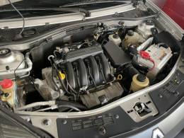 RENAULT - SANDERO - 2013/2013 - Prata - R$ 42.900,00