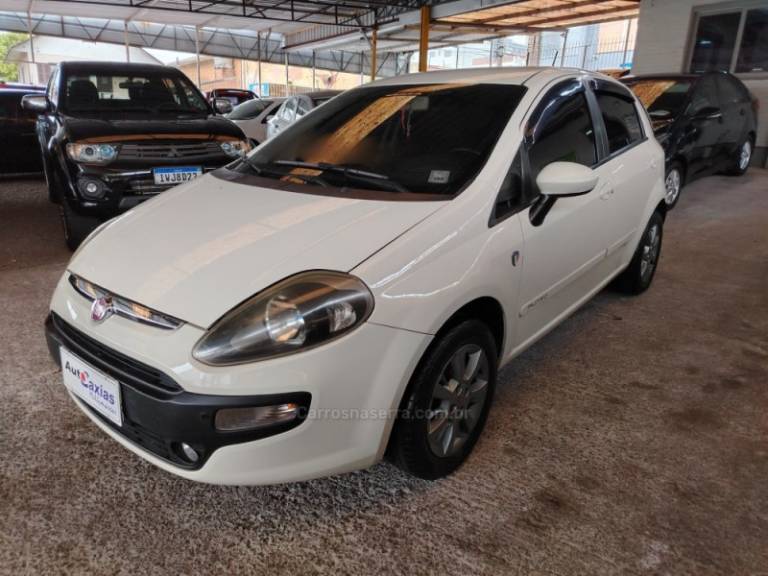 FIAT - PUNTO - 2015/2015 - Branca - R$ 44.900,00