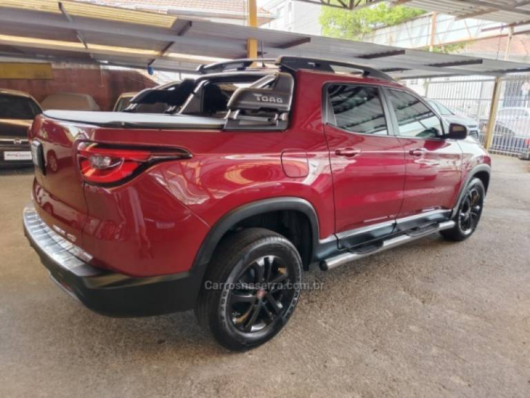 FIAT - TORO - 2021/2021 - Vermelha - R$ 107.900,00