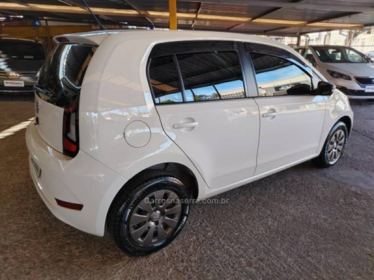 VOLKSWAGEN - UP - 2020/2020 - Branca - R$ 58.000,00