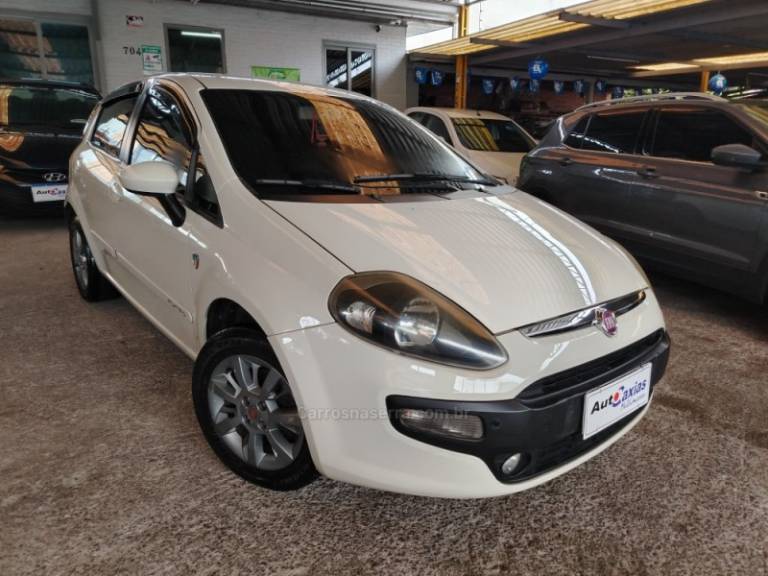 FIAT - PUNTO - 2015/2015 - Branca - R$ 44.900,00