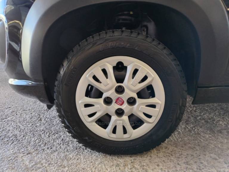 FIAT - UNO - 2016/2017 - Preta - R$ 44.900,00