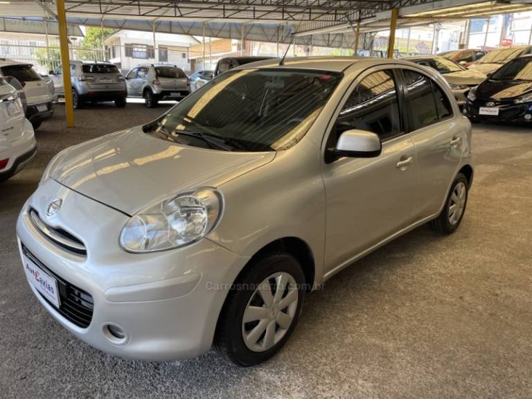 NISSAN - MARCH - 2014/2014 - Prata - R$ 34.900,00