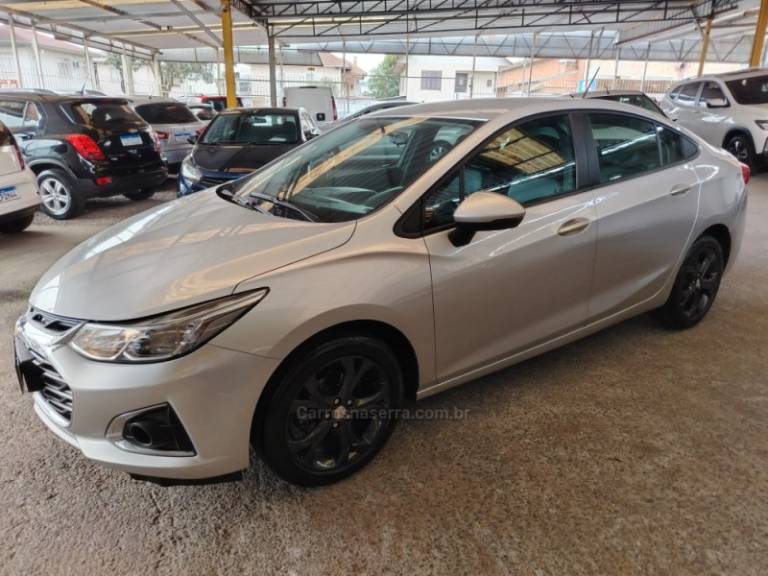 CHEVROLET - CRUZE - 2022/2022 - Prata - R$ 99.900,00