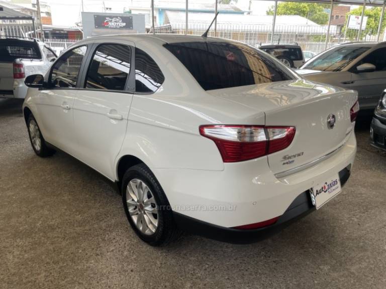 FIAT - GRAND SIENA - 2017/2018 - Branca - R$ 48.900,00