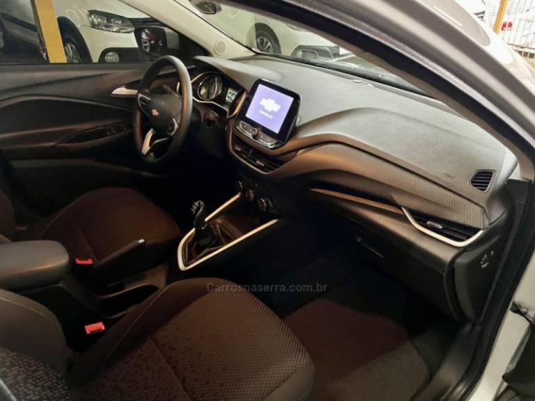 CHEVROLET - ONIX - 2020/2021 - Prata - R$ 69.900,00