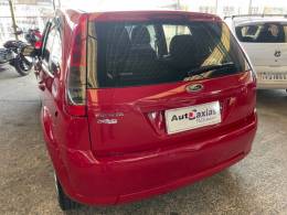 FORD - FIESTA - 2014/2014 - Vermelha - R$ 36.900,00