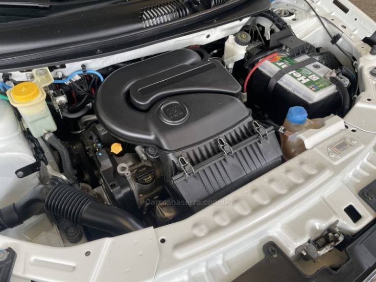 FIAT - GRAND SIENA - 2017/2018 - Branca - R$ 48.900,00