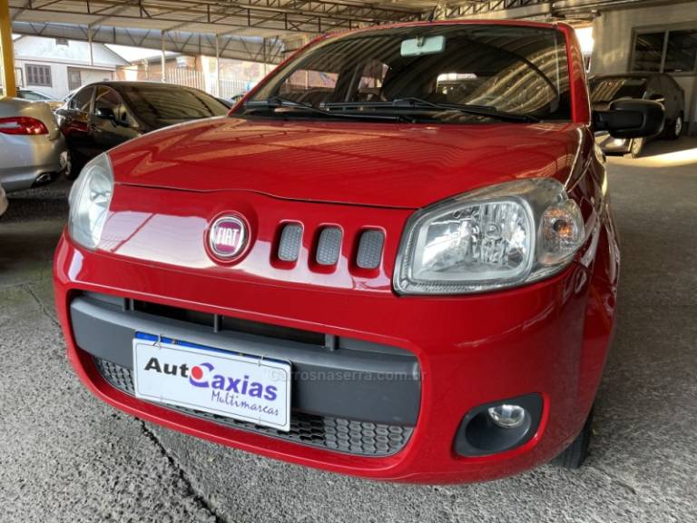 FIAT - UNO - 2014/2014 - Vermelha - R$ 29.900,00
