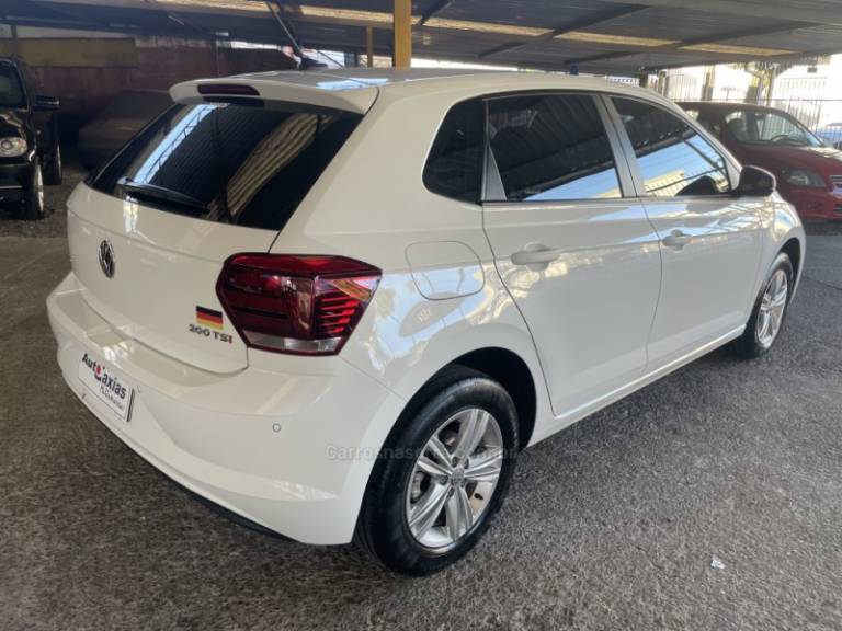 VOLKSWAGEN - POLO - 2022/2022 - Branca - R$ 92.500,00