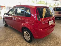 FORD - FIESTA - 2014/2014 - Vermelha - R$ 36.900,00