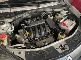 RENAULT - SANDERO - 2013/2013 - Prata - R$ 41.500,00