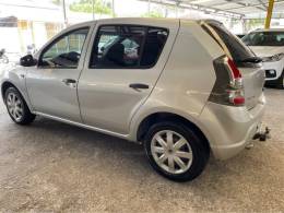 RENAULT - SANDERO - 2014/2014 - Prata - R$ 33.000,00