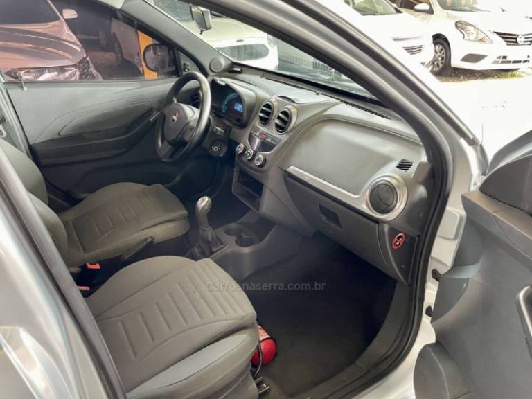 CHEVROLET - MONTANA - 2012/2012 - Prata - R$ 45.500,00