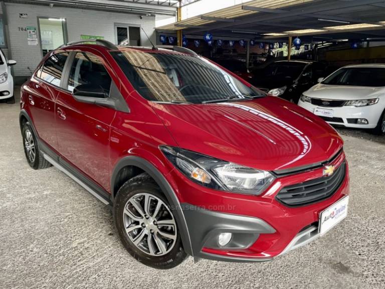 CHEVROLET - ONIX - 2017/2017 - Vermelha - R$ 62.900,00