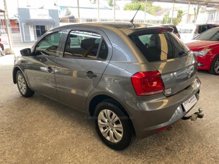 VOLKSWAGEN - GOL - 2018/2018 - Cinza - R$ 49.900,00