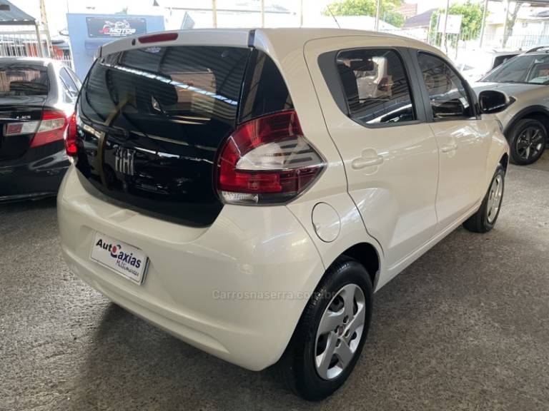 FIAT - MOBI - 2016/2017 - Branca - R$ 44.900,00