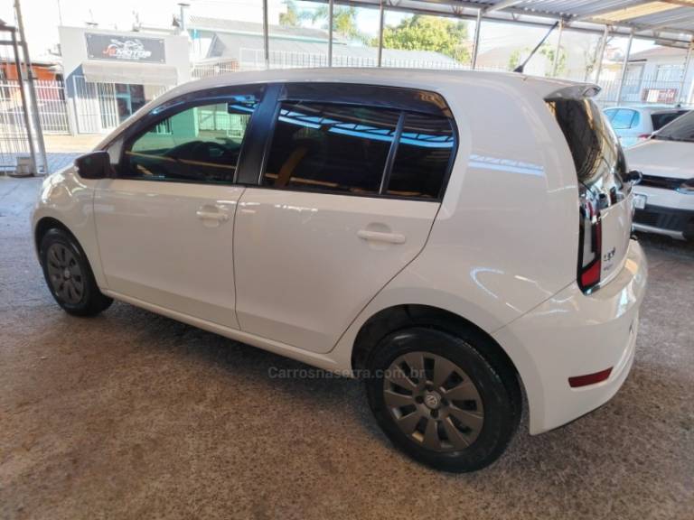 VOLKSWAGEN - UP - 2020/2020 - Branca - R$ 59.900,00
