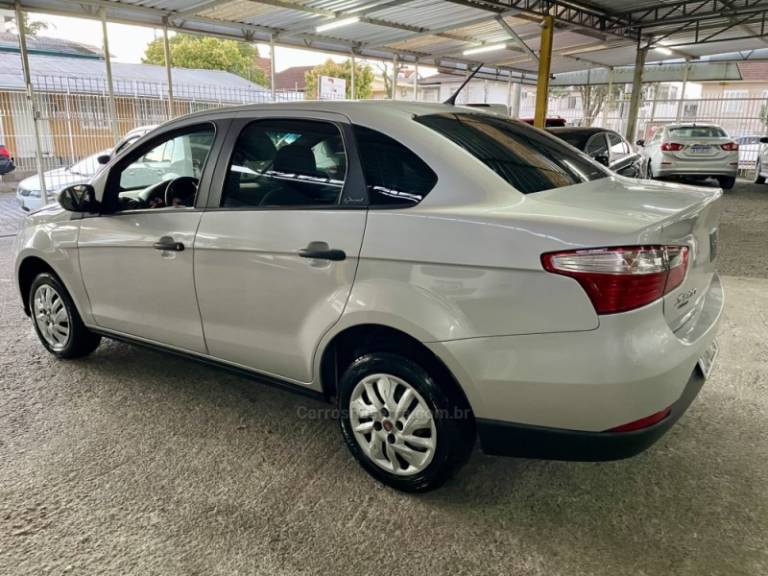 FIAT - GRAND SIENA - 2021/2021 - Prata - R$ 52.900,00