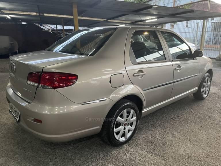 FIAT - SIENA - 2011/2011 - Dourada - R$ 33.500,00