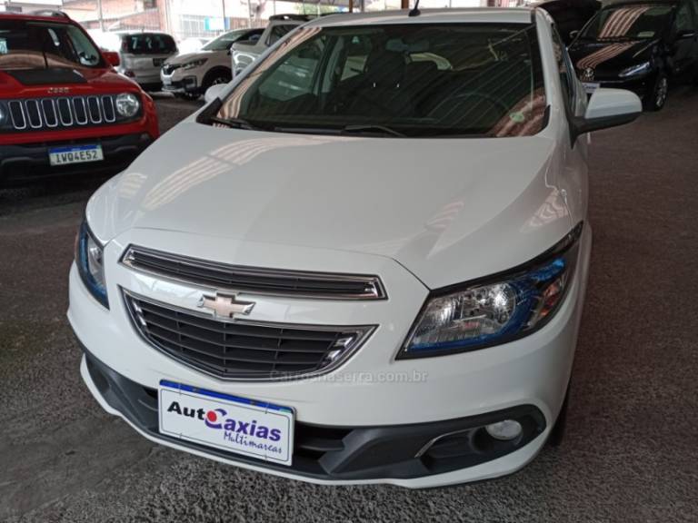 CHEVROLET - ONIX - 2016/2016 - Branca - R$ 56.900,00