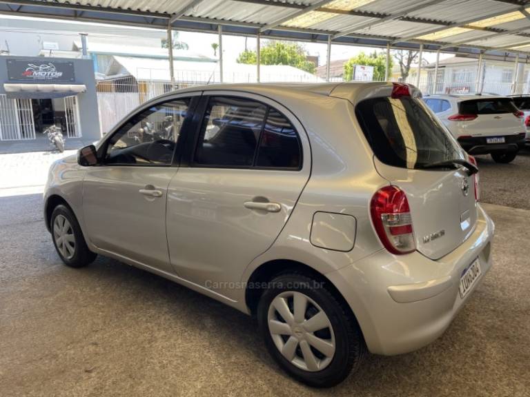 NISSAN - MARCH - 2014/2014 - Prata - R$ 34.900,00