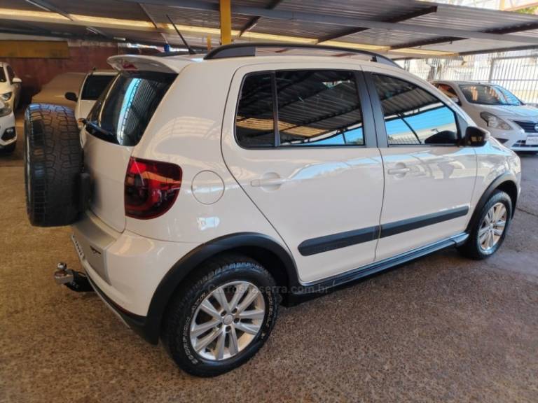 VOLKSWAGEN - CROSSFOX - 2014/2014 - Branca - R$ 44.900,00