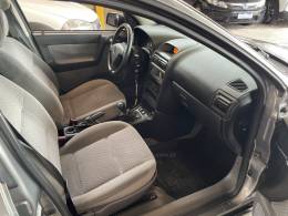 CHEVROLET - ASTRA - 2004/2004 - Prata - R$ 28.900,00