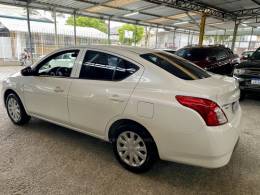 NISSAN - VERSA - 2019/2020 - Branca - R$ 59.900,00