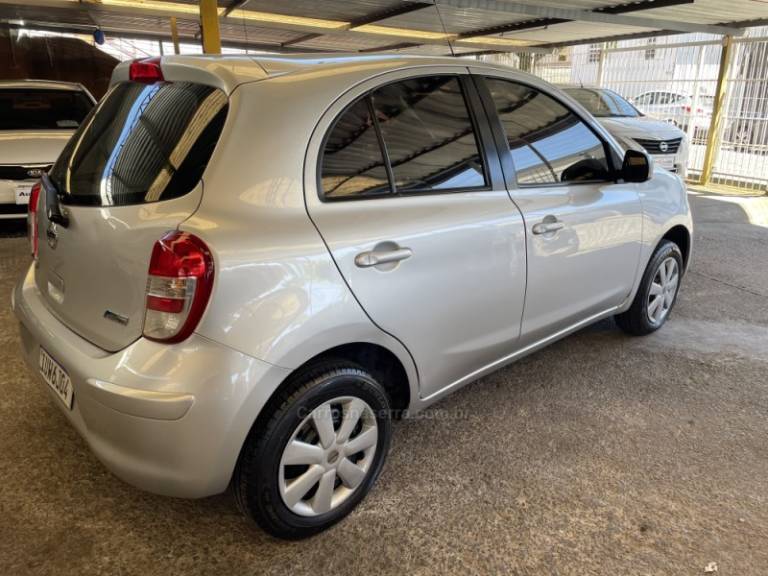 NISSAN - MARCH - 2014/2014 - Prata - R$ 34.900,00